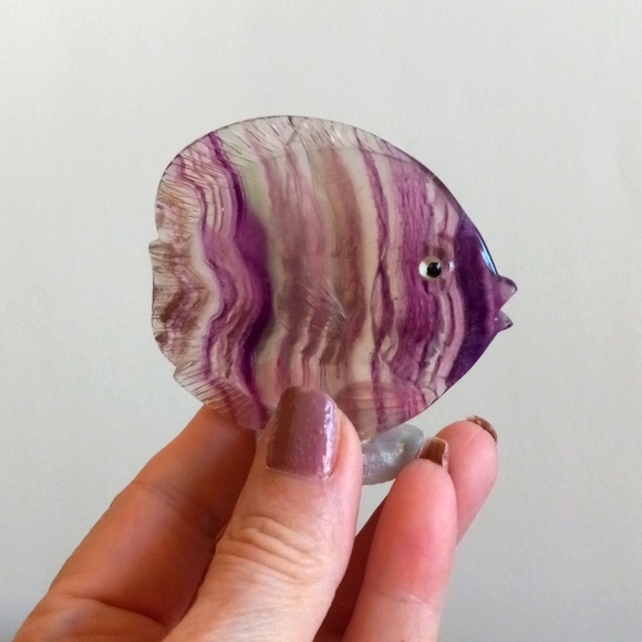 Flourite purple crystal fish on stand. 2.8" tall. - Picture 4 of 6